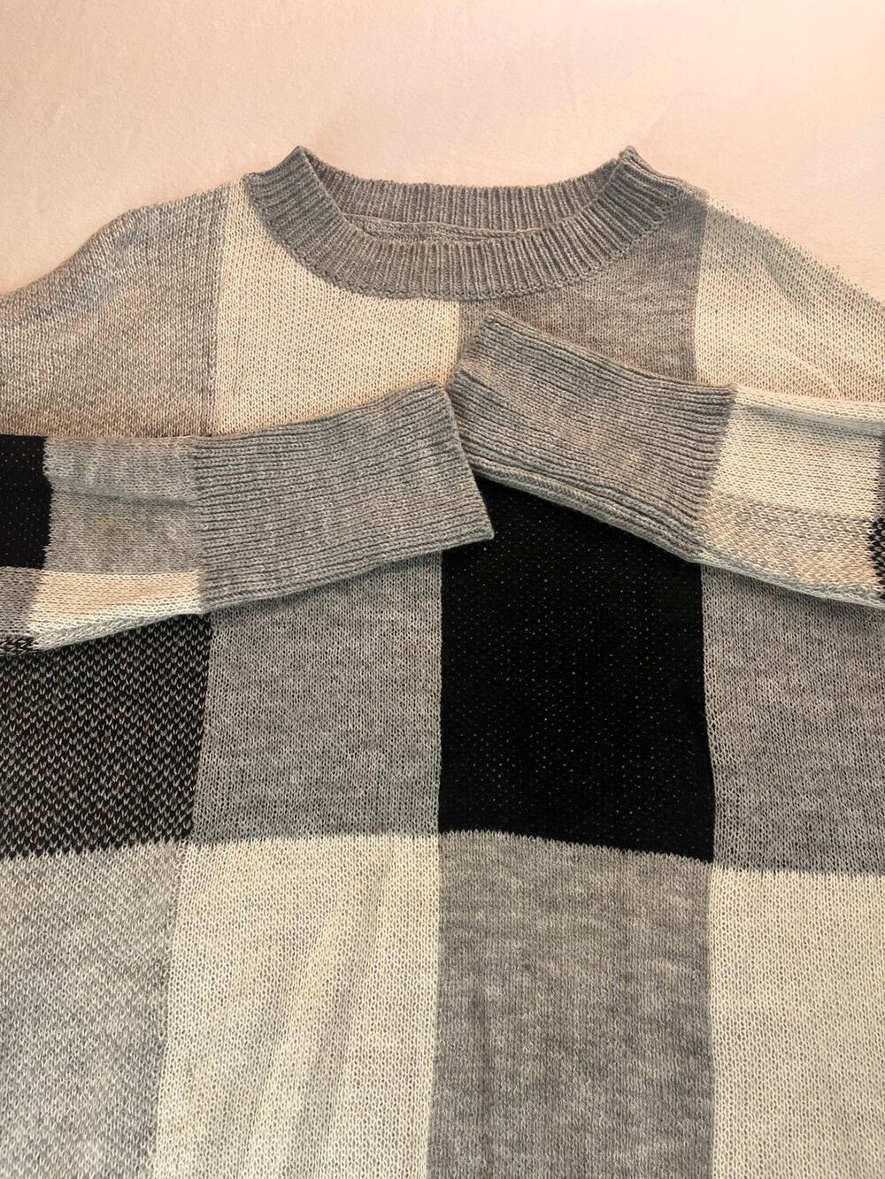 Colorblock Knit Sweater by SHEIN Gray Black Cream Crewneck Size M